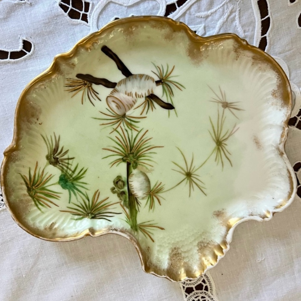 Limoges Vintage Unique Shape Dish Ceramic Ivory/Whit/Green w/ Gold Trim - Picture 13 of 15